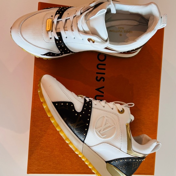 LOUIS VUITTON Run Away Sneakers - NEW - Picture 9 of 10